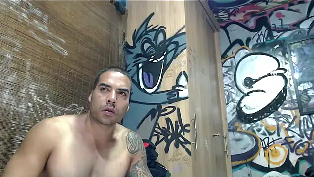Snapshot of Justin_Frank chatting on 06/20/26, 03:31 Justin Frank online show from 06/20/26, 03:31