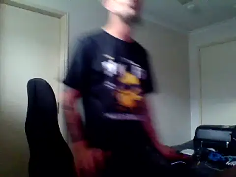 Snapshot of robvegas274 chatting on 12/29/24, 07:32 robvegas274 online show from 12/29/24, 07:32