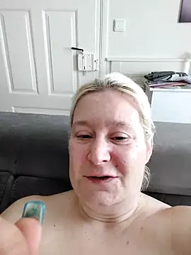 GeileEstelle online show from 03/12/25, 01:40