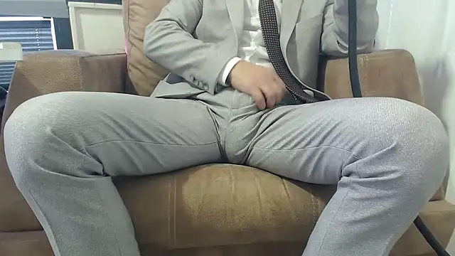 Snapshot of masterxmonster chatting on 03/18/25, 12:14 masterxmonster online show from 03/18/25, 12:14