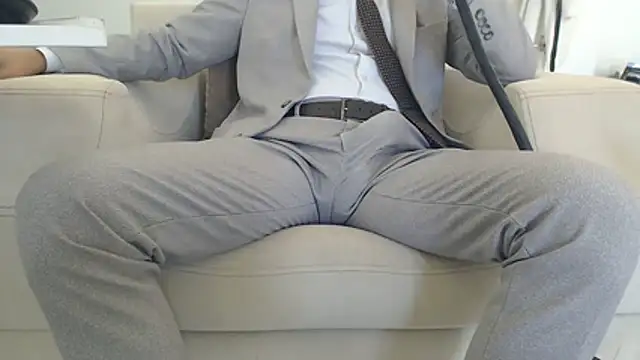 Snapshot of masterxmonster chatting on 11/04/25, 06:56 masterxmonster online show from 11/04/25, 06:56