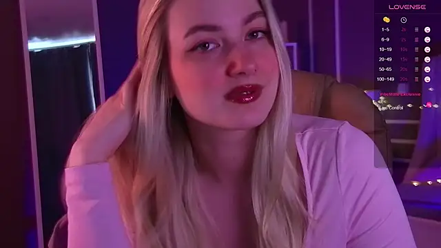 Snapshot of elinanortas chatting on 03/19/25, 04:14 elinanortas online show from 03/19/25, 04:14