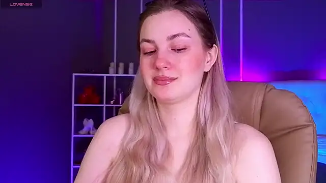 Snapshot of elinanortas chatting on 09/24/25, 01:09 elinanortas online show from 09/24/25, 01:09