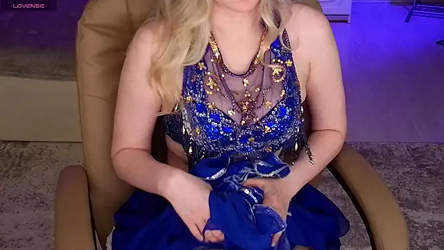 Snapshot of elinanortas chatting on 10/28/25, 01:09 elinanortas online show from 10/28/25, 01:09