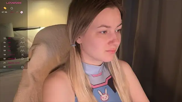 Snapshot of elinanortas chatting on 11/15/25, 02:20 elinanortas online show from 11/15/25, 02:20