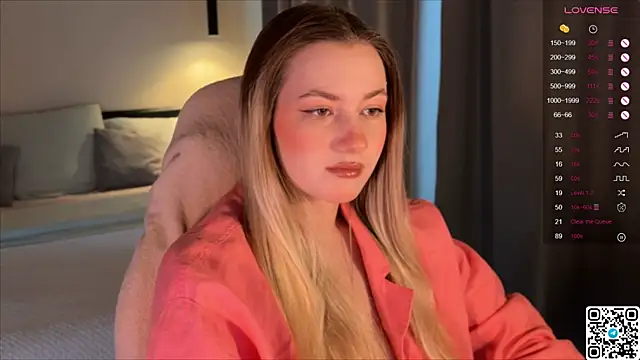 Snapshot of elinanortas chatting on 11/24/25, 04:56 elinanortas online show from 11/24/25, 04:56