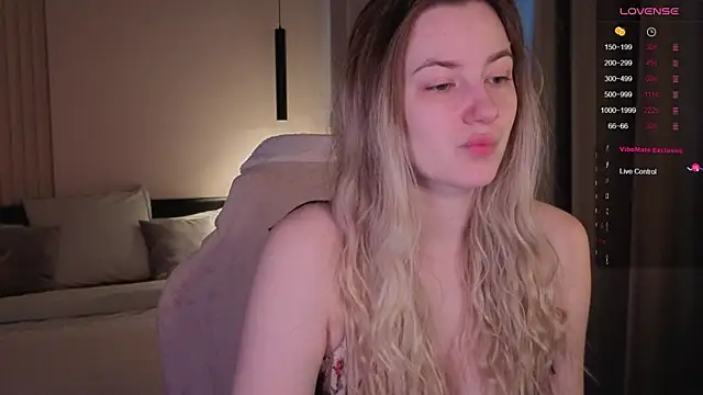 Snapshot of elinanortas chatting on 12/15/25, 05:12 elinanortas online show from 12/15/25, 05:12