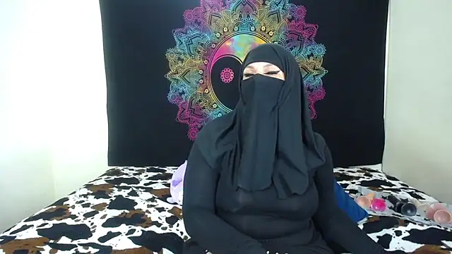 evelyn  salah online show from 11/05/25, 02:00