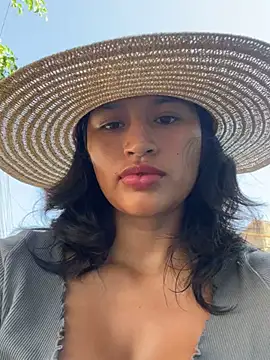 sexi noemi online show from 02/24/25, 02:15