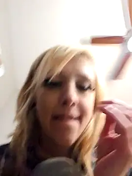 AmethystFoxx online show from 03/04/25, 04:09