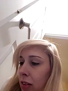 AmethystFoxx online show from 12/21/25, 10:50