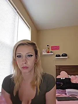 AmethystFoxx online show from 05/25/26, 06:25