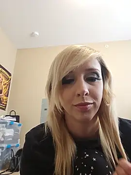 Snapshot of AmethystFoxx chatting on 06/24/26, 05:34 AmethystFoxx online show from 06/24/26, 05:34