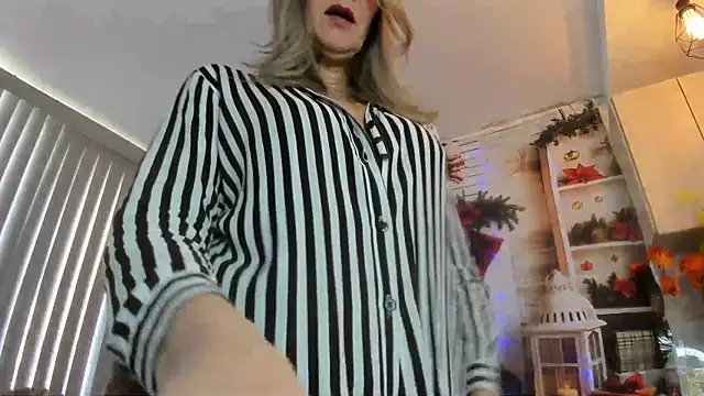 ashleymilf 1 online show from 12/16/25, 03:50