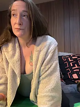 Mini And The Bear online show from 02/07/26, 07:50