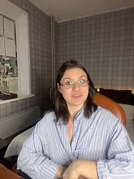 NinaVI online show from 12/21/25, 09:00