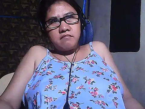 sweetsosie18 online show from 02/16/26, 09:49