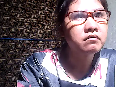sweetsosie18 online show from 05/06/26, 05:03