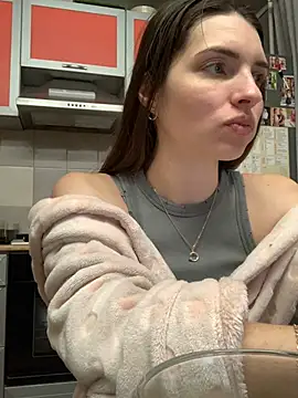 Snapshot of SeducingYoghourt chatting on 02/19/25, 04:00 SeducingYoghourt online show from 02/19/25, 04:00