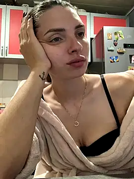 Snapshot of SeducingYoghourt chatting on 10/10/25, 03:00 SeducingYoghourt online show from 10/10/25, 03:00