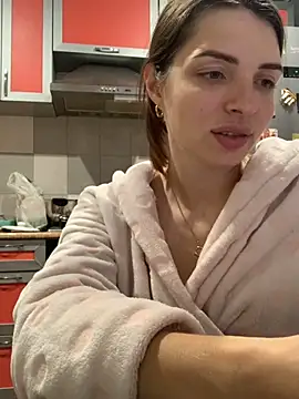 Snapshot of SeducingYoghourt chatting on 10/27/25, 03:38 SeducingYoghourt online show from 10/27/25, 03:38