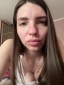 SeducingYoghourt online show from 05/18/26, 07:58