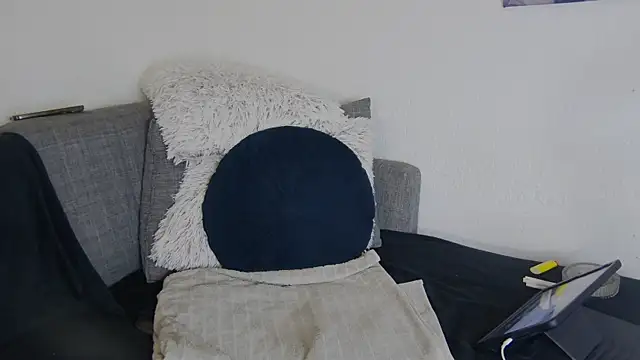 AlishyaJoi online show from 10/13/25, 09:37