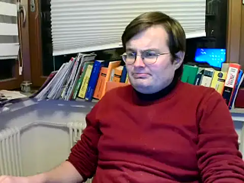 makau1 online show from 01/04/25, 08:48