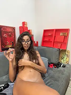 Snapshot of amanilouve chatting on 03/11/25, 01:23 amanilouve online show from 03/11/25, 01:23