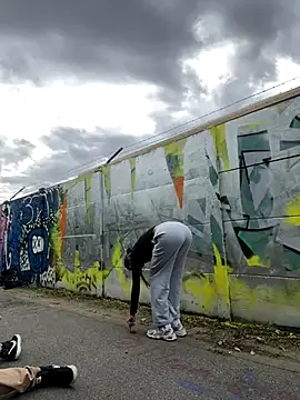 Snapshot of amanilouve chatting on 09/25/25, 02:43 amanilouve online show from 09/25/25, 02:43