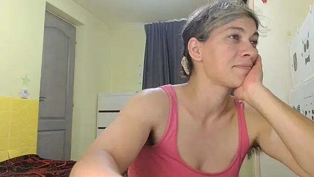 Snapshot of MercyLove chatting on 06/26/26, 01:26 MercyLove online show from 06/26/26, 01:26