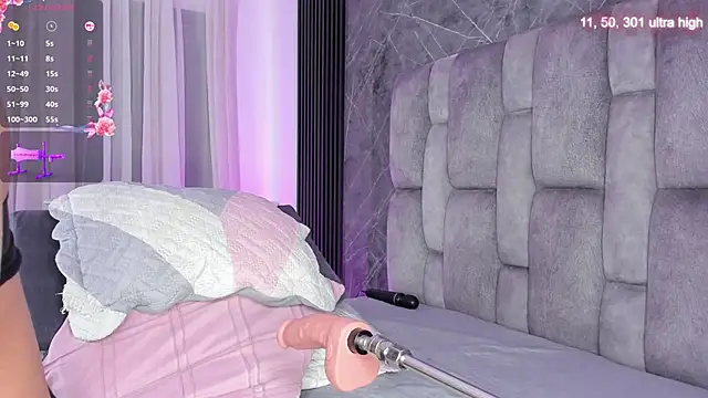 Snapshot of emily_fox1 chatting on 11/25/25, 12:05 emily fox1 online show from 11/25/25, 12:05