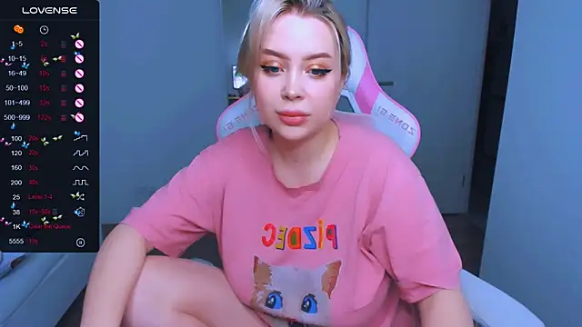 MonaLauu online show from 02/10/25, 02:19