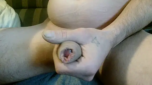 Snapshot of PikWilInPoes chatting on 12/08/24, 09:57 PikWilInPoes online show from 12/08/24, 09:57