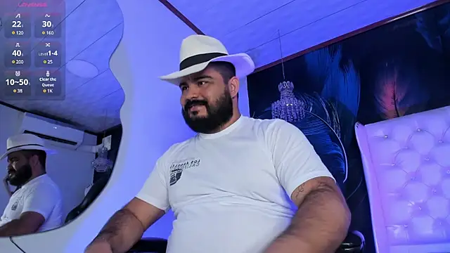 Snapshot of MichaelBear_ chatting on 02/09/25, 12:19 MichaelBear online show from 02/09/25, 12:19