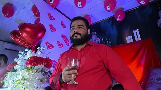 Snapshot of MichaelBear_ chatting on 02/14/25, 04:20 MichaelBear online show from 02/14/25, 04:20