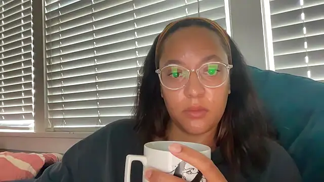 dreamyriri online show from 05/19/26, 02:01