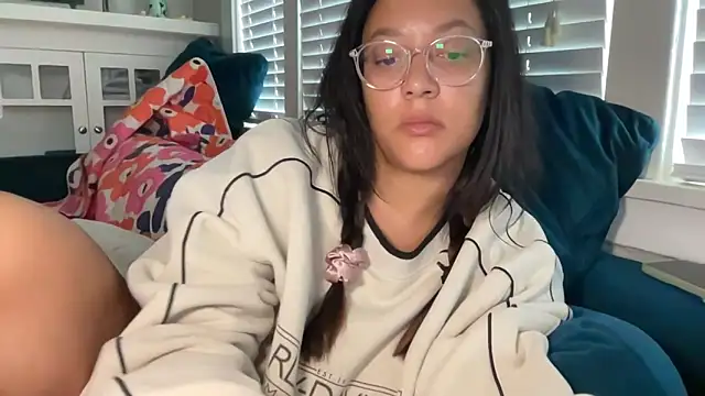 dreamyriri online show from 05/27/26, 02:14
