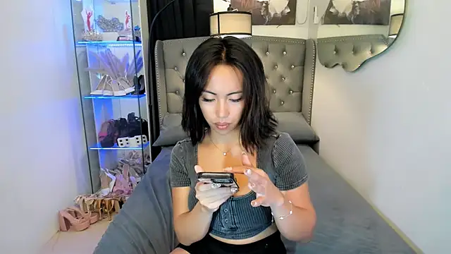 reighnempress online show from 02/21/26, 01:39