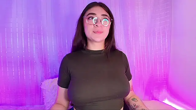 Snapshot of Samii_Evans chatting on 02/12/25, 10:24 Samii Evans online show from 02/12/25, 10:24