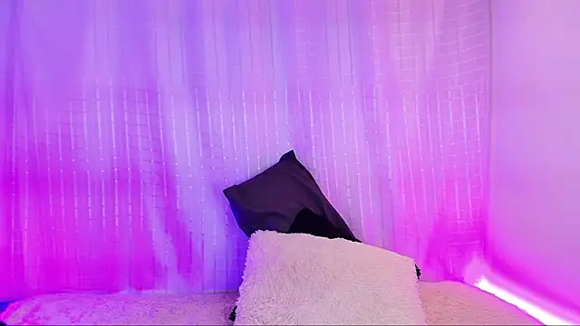 Snapshot of Samii_Evans chatting on 02/13/25, 03:39 Samii Evans online show from 02/13/25, 03:39