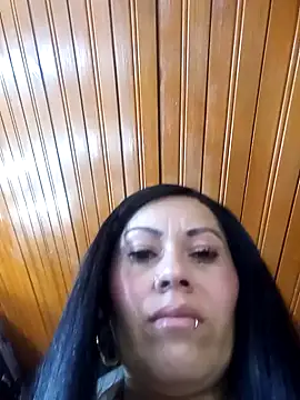 Snapshot of Tania_mature chatting on 01/05/26, 05:27 Tania mature online show from 01/05/26, 05:27