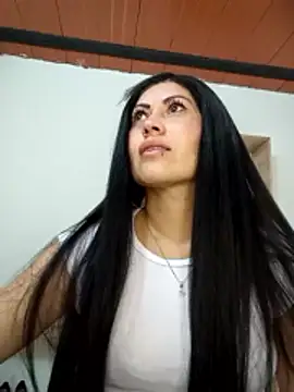 Snapshot of Tania_mature chatting on 02/17/26, 05:19 Tania mature online show from 02/17/26, 05:19