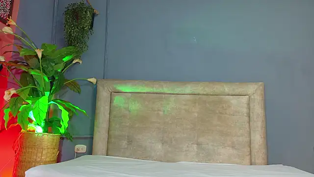 nicol snow online show from 03/08/26, 01:26