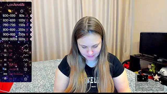 Snapshot of AlanaBrox chatting on 12/19/24, 12:12 AlanaBrox online show from 12/19/24, 12:12