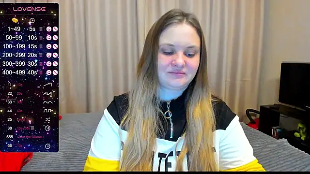 Snapshot of AlanaBrox chatting on 01/10/25, 06:42 AlanaBrox online show from 01/10/25, 06:42