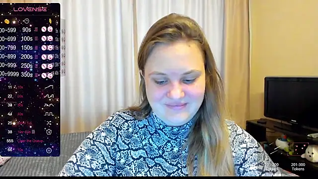 Snapshot of AlanaBrox chatting on 01/13/25, 10:47 AlanaBrox online show from 01/13/25, 10:47