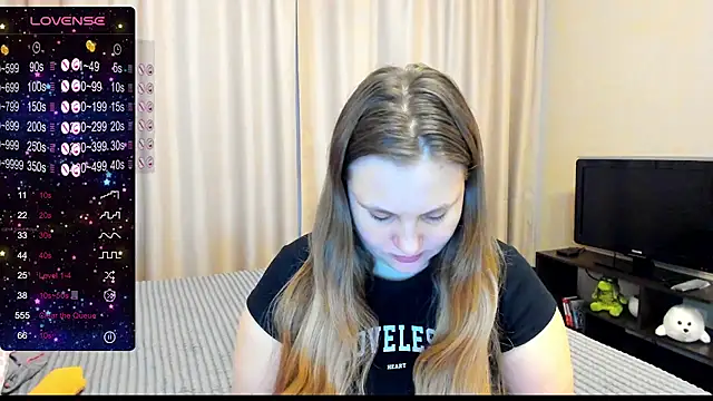 Snapshot of AlanaBrox chatting on 02/08/25, 01:01 AlanaBrox online show from 02/08/25, 01:01