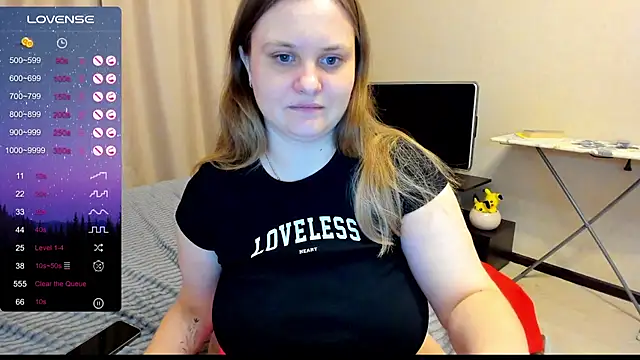 Snapshot of AlanaBrox chatting on 03/19/25, 09:05 AlanaBrox online show from 03/19/25, 09:05