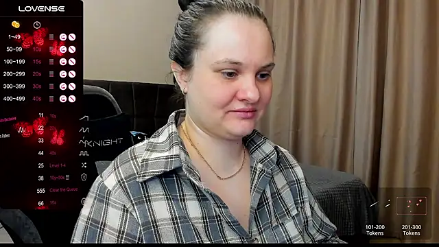 Snapshot of AlanaBrox chatting on 11/24/25, 02:39 AlanaBrox online show from 11/24/25, 02:39